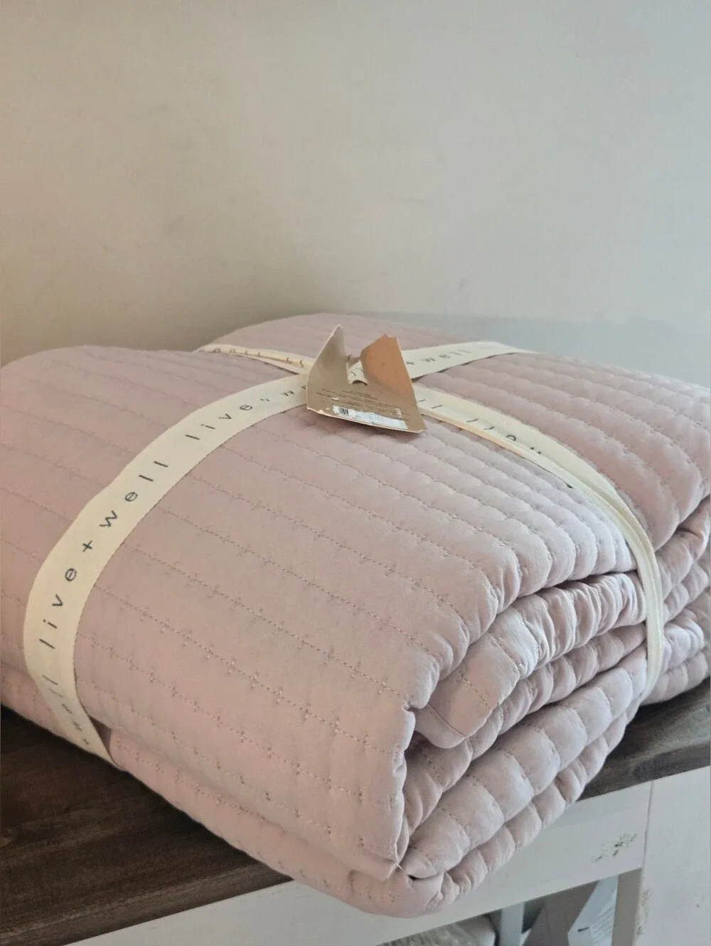 NWT Live + Well Logan Queen Size Quilt 90x90